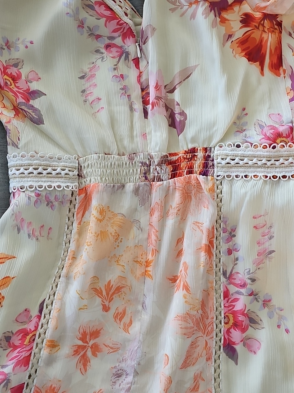 Detailed Guess Floral V-Neck Ruffle Mini Dress - Picture 8 of 12